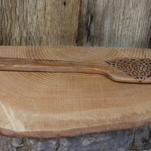 Cherry wood spatula with graphic